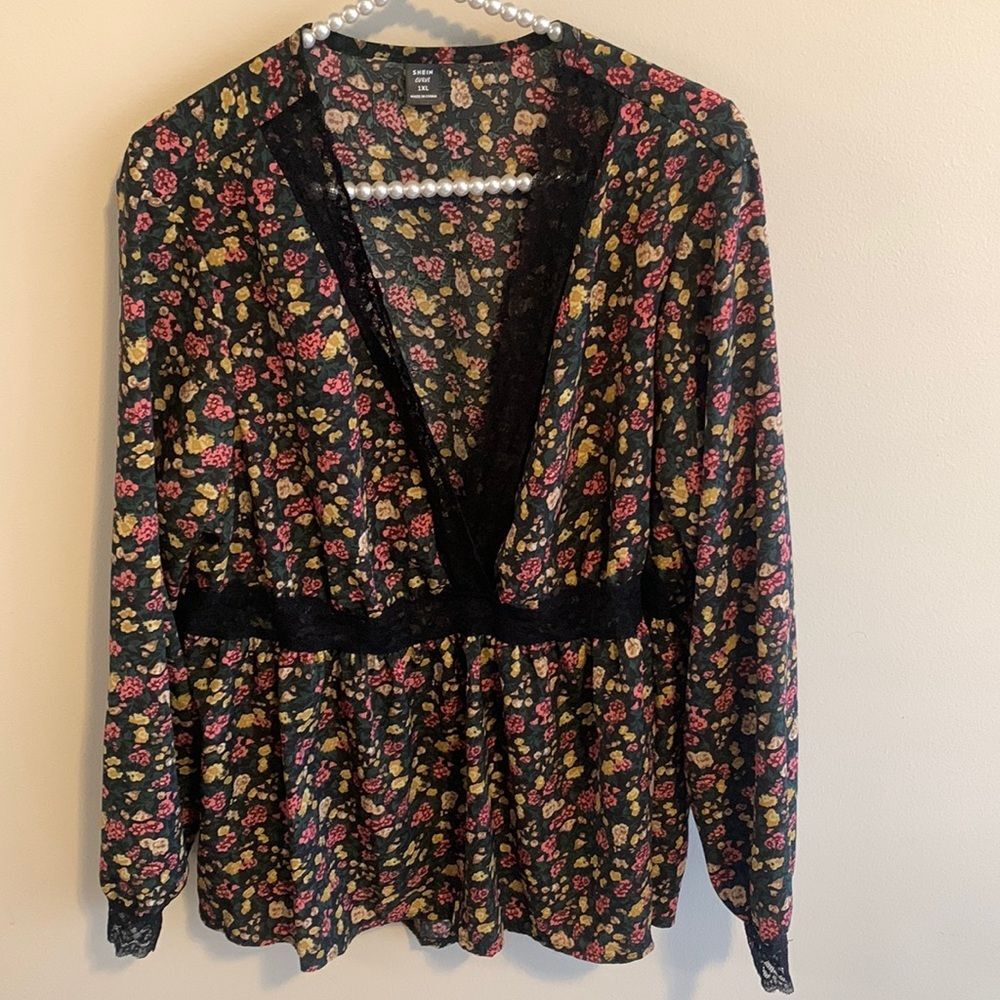 Shein Curve Blouse 1XL Plus Size Black Floral Lace Trim V Neck Peplum Poly Top